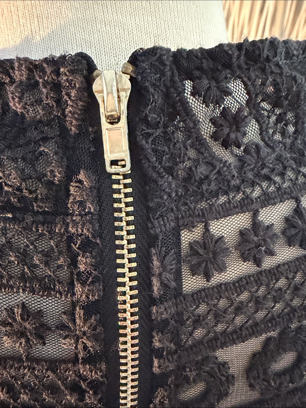 Ya Los Angeles Black Lace Yoke Long Sleeve Dress - Picture 6 of 8